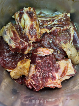 黑椒牛排骨的做法步骤：4