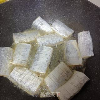 红烧带鱼段的做法步骤：3