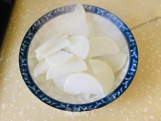 清炒白萝卜的做法步骤：3