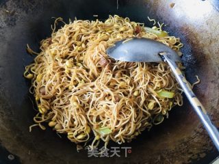 黄豆芽焖面的做法步骤：11