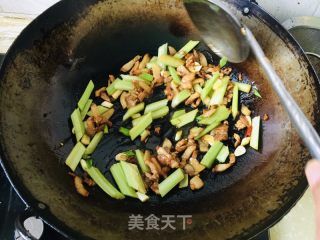 黄豆芽焖面的做法步骤：5