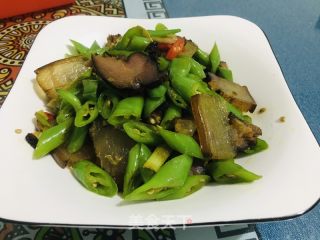 青椒酱油肉的做法步骤：6