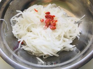 糖醋白萝卜丝的做法步骤：3