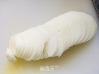 糖醋白萝卜丝的做法步骤：1
