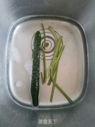 香辣虾球的做法步骤：2