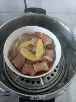 红薯蒸腊肉的做法步骤：7