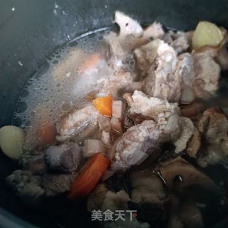 莲藕海参炖排骨的做法步骤：11