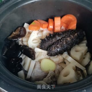 莲藕海参炖排骨的做法步骤：9