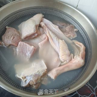 酸萝卜炖大鹅的做法步骤：6