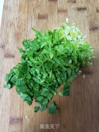 油麦菜鸡蛋饼的做法步骤：2
