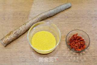 小米山药粥的做法步骤：1