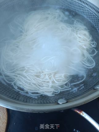肉丁韭菜打卤面的做法步骤：10