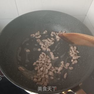 肉丁韭菜打卤面的做法步骤：7