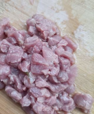 肉丁韭菜打卤面的做法步骤：4