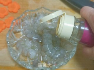 西蓝花炒虾仁的做法步骤：3