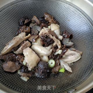 松蘑海参炖王鸽的做法步骤：18