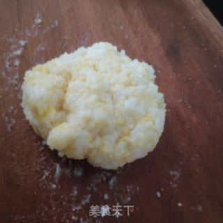 自制菠萝披萨的做法步骤：1