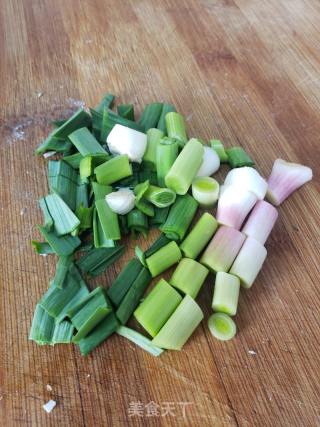 青菜炒绿豆芽的做法步骤：3