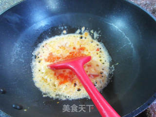 虾仁咸蛋黄炒面的做法步骤：9
