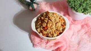 胡萝卜熟鸡肉炒饭的做法步骤：7