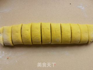 南瓜香豆花卷的做法步骤：8
