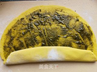 南瓜香豆花卷的做法步骤：6