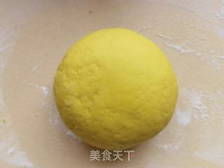 黑芝麻椒盐南瓜花卷的做法步骤：11