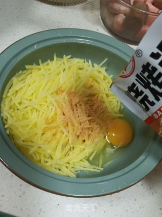 土豆饼的做法步骤：4