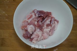 肉片炒芽粉的做法步骤：3