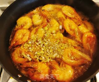 酸酸甜甜的茄汁虾的做法步骤：10