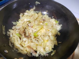咸肉炒包菜的做法步骤：4