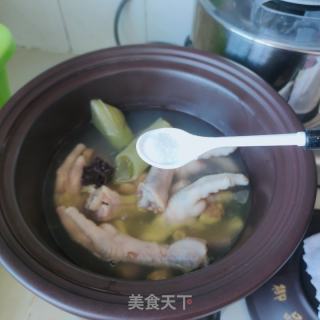鸡爪大骨汤的做法步骤：3