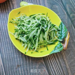 大骨汤刀削面的做法步骤：3