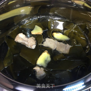 海带黄豆煲排骨的做法步骤：5