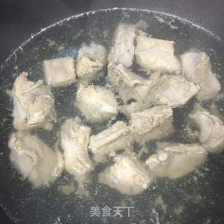 海带黄豆煲排骨的做法步骤：4