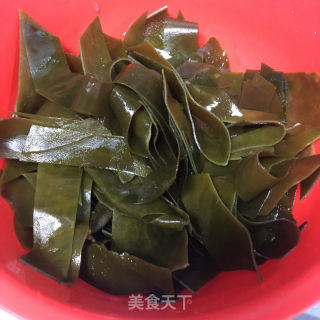 海带黄豆煲排骨的做法步骤：2
