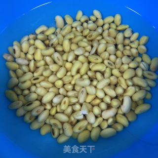 海带黄豆煲排骨的做法步骤：1