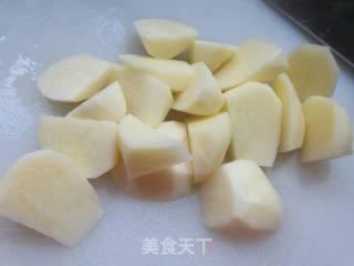 黄焖土豆猪耳朵的做法步骤：3
