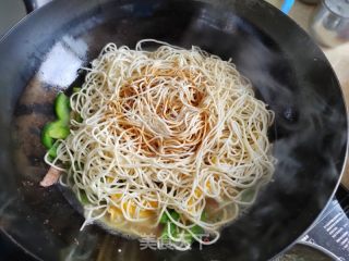 青椒肉丝焖面的做法步骤：11