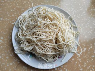 青椒肉丝焖面的做法步骤：4