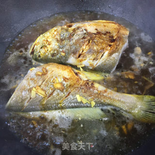 红烧黄花鱼的做法步骤：4