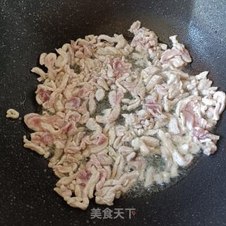 瘦肉丝炒黄瓜皮的做法步骤：7
