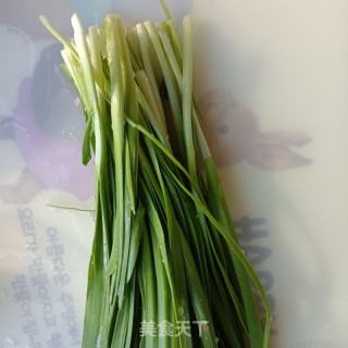 花边韭菜盒子的做法步骤：1