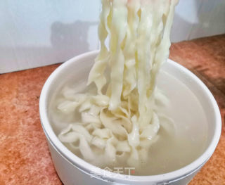 娃娃菜猪肉手工面的做法步骤：2