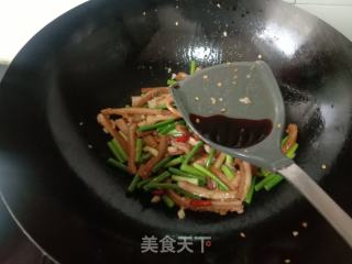蒜苔炒牛肚的做法步骤：5