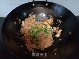 番茄鸡蛋炒波纹面的做法步骤：10