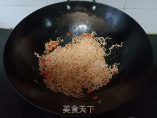 番茄鸡蛋炒波纹面的做法步骤：8