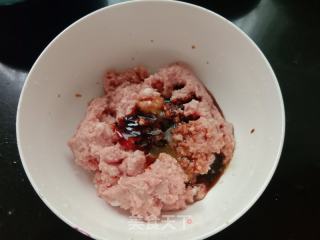 韭菜猪肉薄饼的做法步骤：2