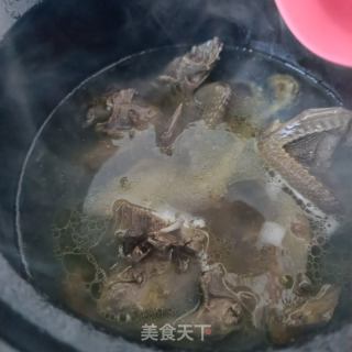 鸽汤菠菜的做法步骤：6