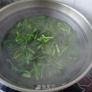 鸽汤菠菜的做法步骤：3